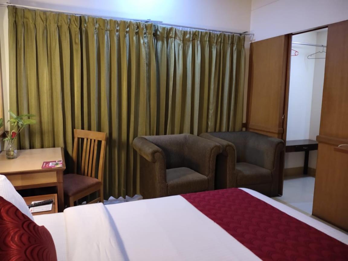 Hotel Western Gatz Theni Exterior photo